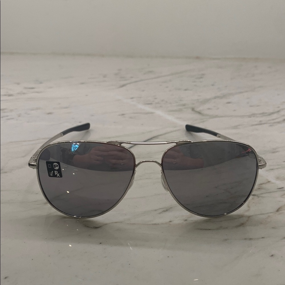 Oakley Silver Aviator Sunglasses - Picture 3 of 5